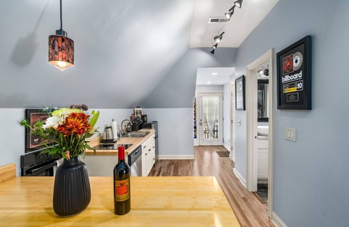 Radnor Apartment | The Blue Loft (Morton Upper)