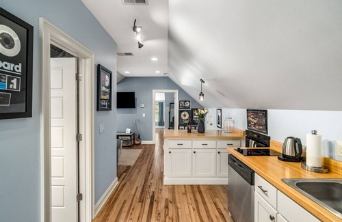 Radnor Apartment | The Blue Loft (Morton Upper)