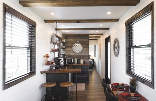 Waco House | *The Blue Ridge* Romantic! | *Hot Tub* | Fire Pit