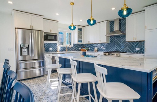 Fox Lake House | The “Blue Sapphire” 3BR/3BA Luxury Lakefront Home on Mineola Bay | Stunning Views on Chain O Lakes