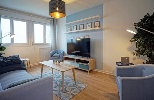 Chateaudun-Bannier Apartment | The Blue Scandinave - Gare Orléans 5min. - Wifi/Netflix/Self-checkin