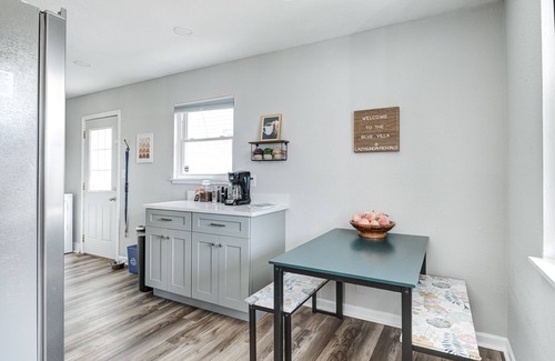 Fountain Square House | The Blue Villa !Amenities! Pet Friendly + Fence
