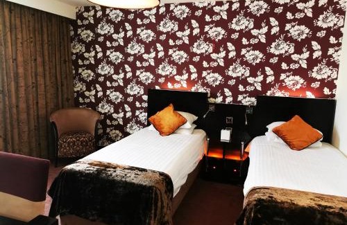 Neath Hotel | The BlueBell Hotel