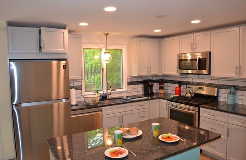 South Chatham House | The Boarding House, King bed comfort. Close to Nantucket Sound beaches.