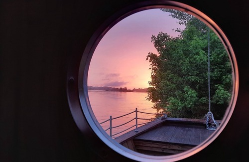 La Chapelle-aux-Naux Cabin | The Boat House Family - La TOUE REINE & SPA