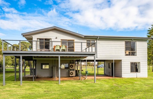 Corinella House | The Boat Ramp Getaway