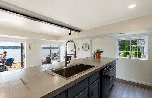 Sand Creek House | The Boathouse at Evans Lake