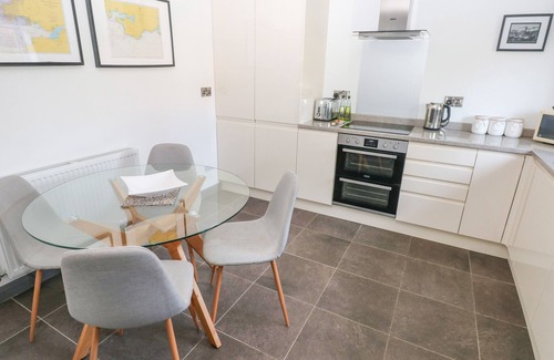 Tenby Cottage | THE BOATHOUSE, family friendly, luxury holiday cottage in Tenby