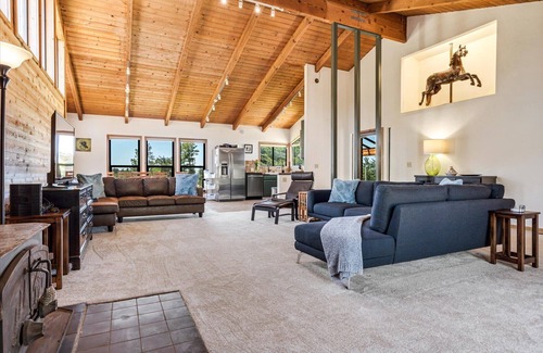 Salmon Creek House | The Bodega House-Captivating Coastal Charmer!Beach & Pastures!WiFi/Yard Games