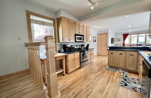 Bayfield Apartment | The Bodin-ski House