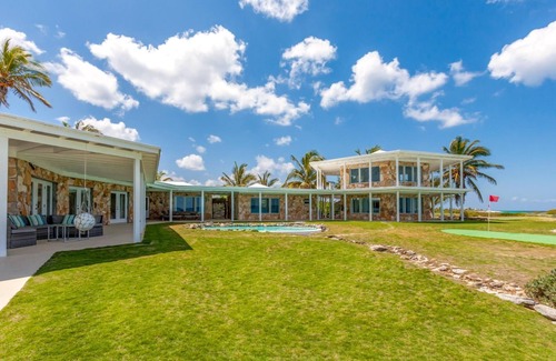 Cockburn Town Villa | The Bohemian Beach House