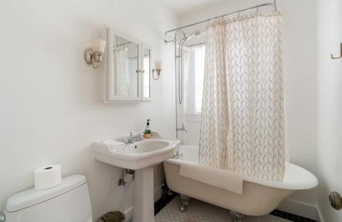 Mississippi District Apartment | The Bohemian Spirit - Live Music, Eateries & Bars