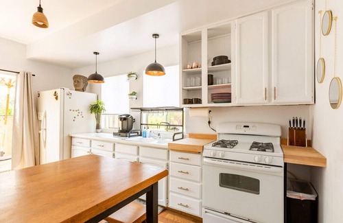 Old Town Historic District House | The Boho Bungalow! Wine-Dine-Walk to downtown SLO