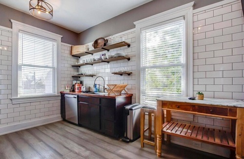 Bonnycastle House | The Bonnycastle 6BR New Orleans Speakeasy Hot Tub, Private Backyard & Playground