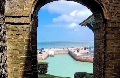 Bosville House | The Bosville stable