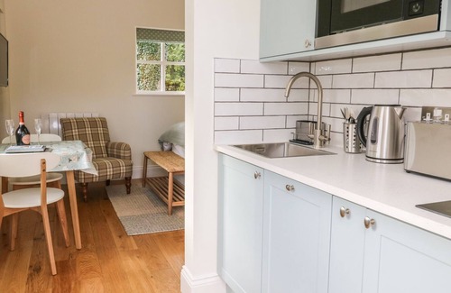 Arncliffe House | THE BOTHY, with a garden in Arncliffe