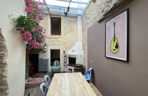 Dions House | The Bougainvillea house, in the heart of the Gardon gorges