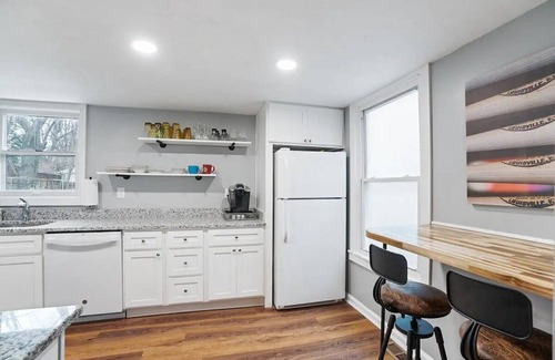 Shelby Park House | The Bourb-Inn|3 Bed|Shelby Park