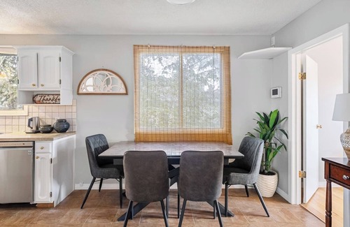 Northwest Calgary House | The Bow Nest | Fenced Backyard | Fireplace | Pets