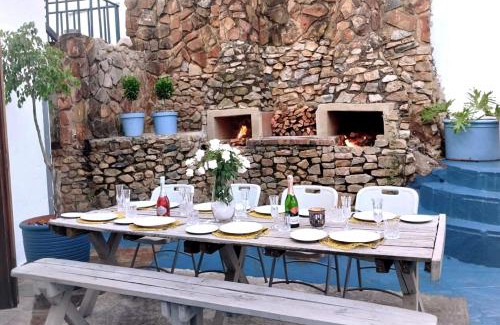 Pretoria Hotel | The Bowenite