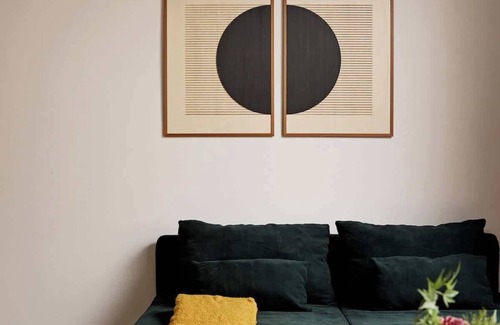 Darlinghurst Apartment | The Brass Room - Flamingo on Oxford Street