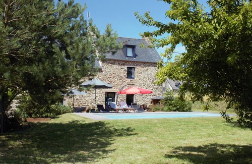 Roz-Landrieux House | The Breton Palace - Gîte de France 4 ears - 5 bedrooms - Private pool