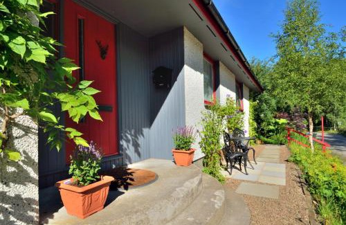 Invermoriston Apartment | The Bridge Suite