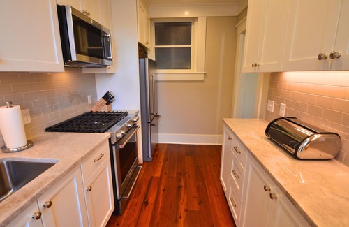 Historic District - North House | The Brigham w/ROOFTOP TERRACE Historic Savannah DISCOUNTS AUG & SEPT!