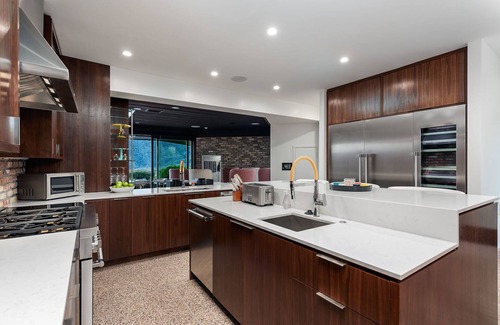 Little Tuscany House | The Brix - Escape to this hilltop luxury view home.
