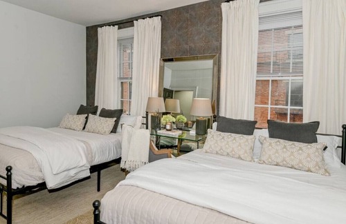 Pendleton Apartment | The Broadway Bazaar | Cincinnati