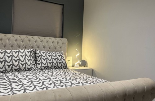 Herne Bay Apartment | The Broadway Retreat with parking