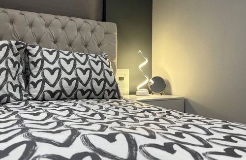 Herne Bay Apartment | The Broadway Retreat with parking