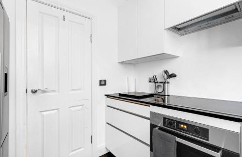St. Johns Wood Apartment | The Bronwen