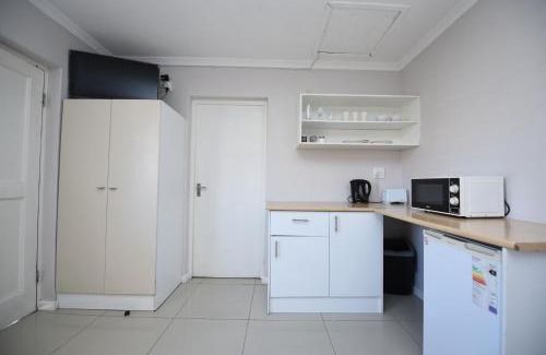 Cape Town Apartment | The Brookston Garden Cottage
