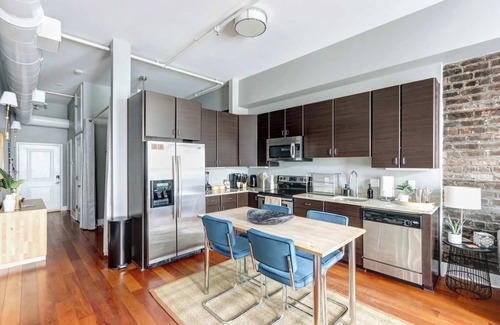 Yamacraw Village Condo | The Broughton Noir, Chic | Comfortable | Cozy