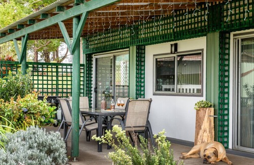 Bucca Cottage | The Bucca Hideaway - Bush & Beach Experience