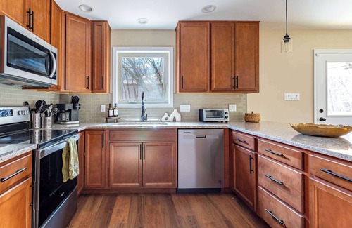 Albrightsville House | The Buckhorn Chalet | Hot Tub | Arcades | 6 Bedroom | Fire Place