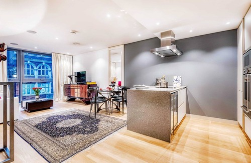Westminster Apartment | The Buckingham Royal