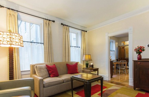 Bucktown Apartment | The Bucktown House #1 - Heart of Bucktown/Wicker Park, 10 Min Uber to Downtown