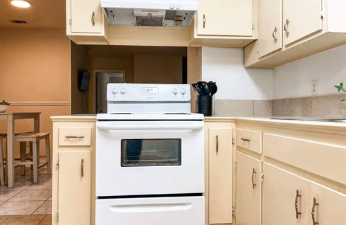 Tallahassee House | The Budget Friendly Home