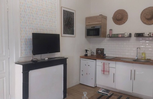 Limoges Apartment | The budget studio.