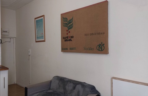 Limoges Apartment | The budget studio.