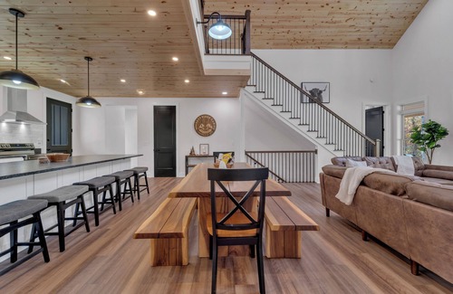 Logan Cabin | The Buffalo at Whiskey Ridge Cabins; Luxury in the woods
