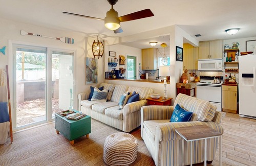 New Port Richey House | The Bungalow Boogie and Bunkhouse | New Port Richey stay with two homes