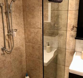 Valla Beach Apartment | The Bungalow - Luxurious & Calm - Beach and Bush Retreat