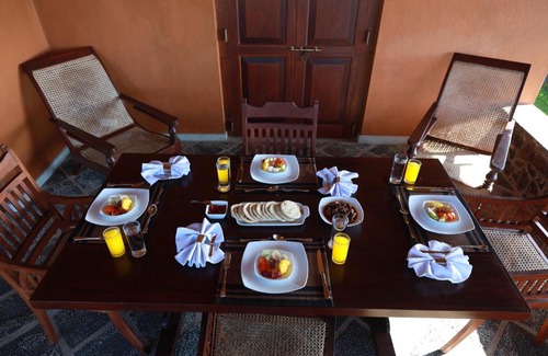 Malimbada House | The Bungalow, Makuludola Estate