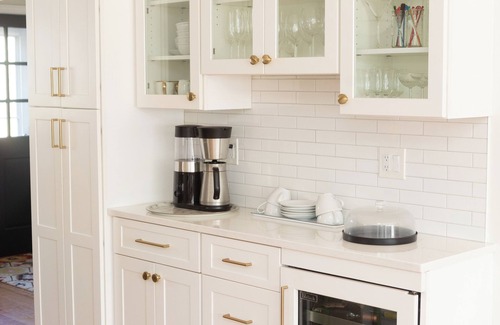 Kennebunk House | The Bunk House KBK in Kennebunk,Maine. n1.2 MILE to BEACH! Sleeps 9 people.nnn