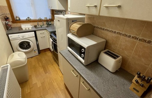 Dumfries Apartment | The Burns Apartment - Cosy Apartment for in historic Dumfries