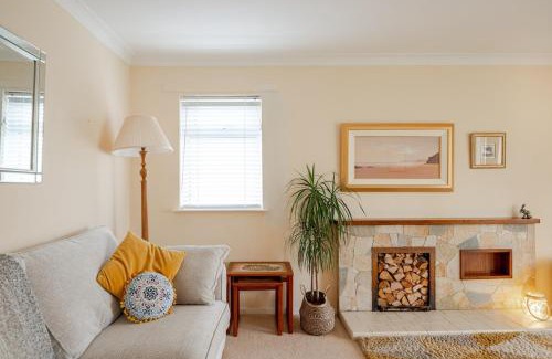 Templepatrick House | The Burrow, a Spacious Bungalow in Heart of NI