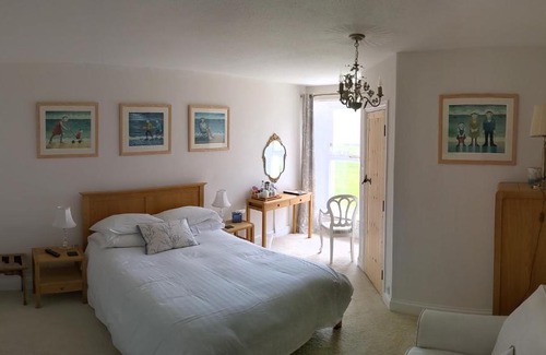 Pembroke Bed & Breakfast | The Burrows Bed and Breakfast